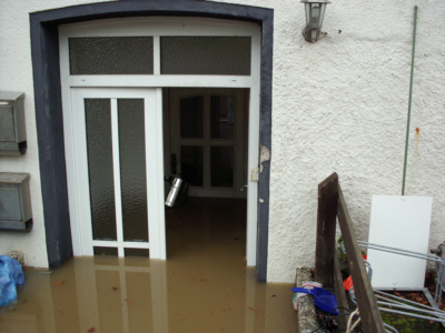 Hochwasser Gelting Hauseingang10%